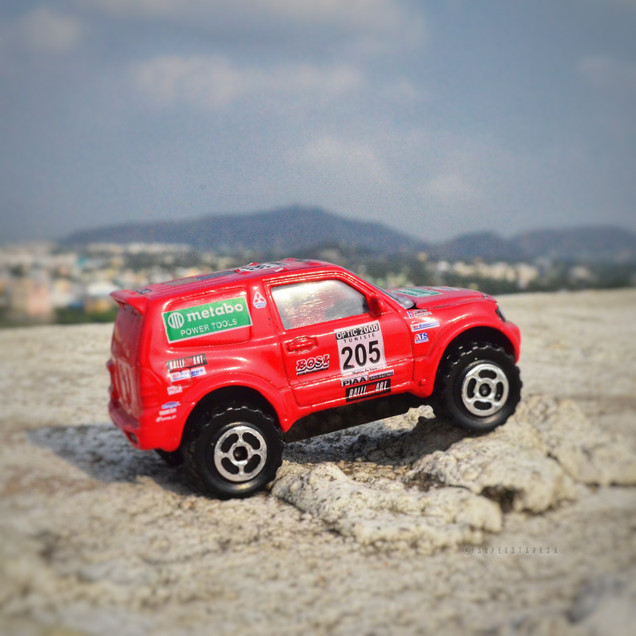 Illustration for article titled ORAT: 2002 Rallye Tunisie Winner - The 205 Mitsubishi Pajero